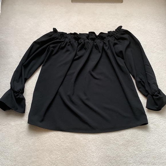 Lulus black off the shoulder top - Picture 4 of 5